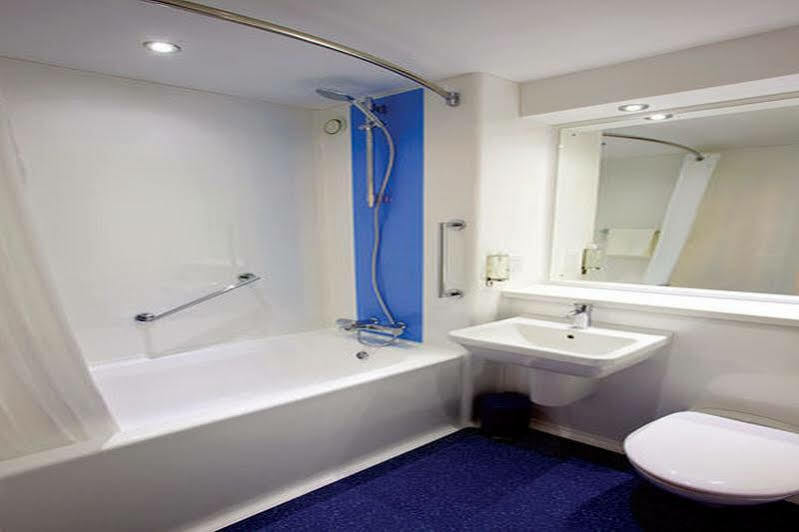 Travelodge Cambridge Newmarket Road Zewnętrze zdjęcie